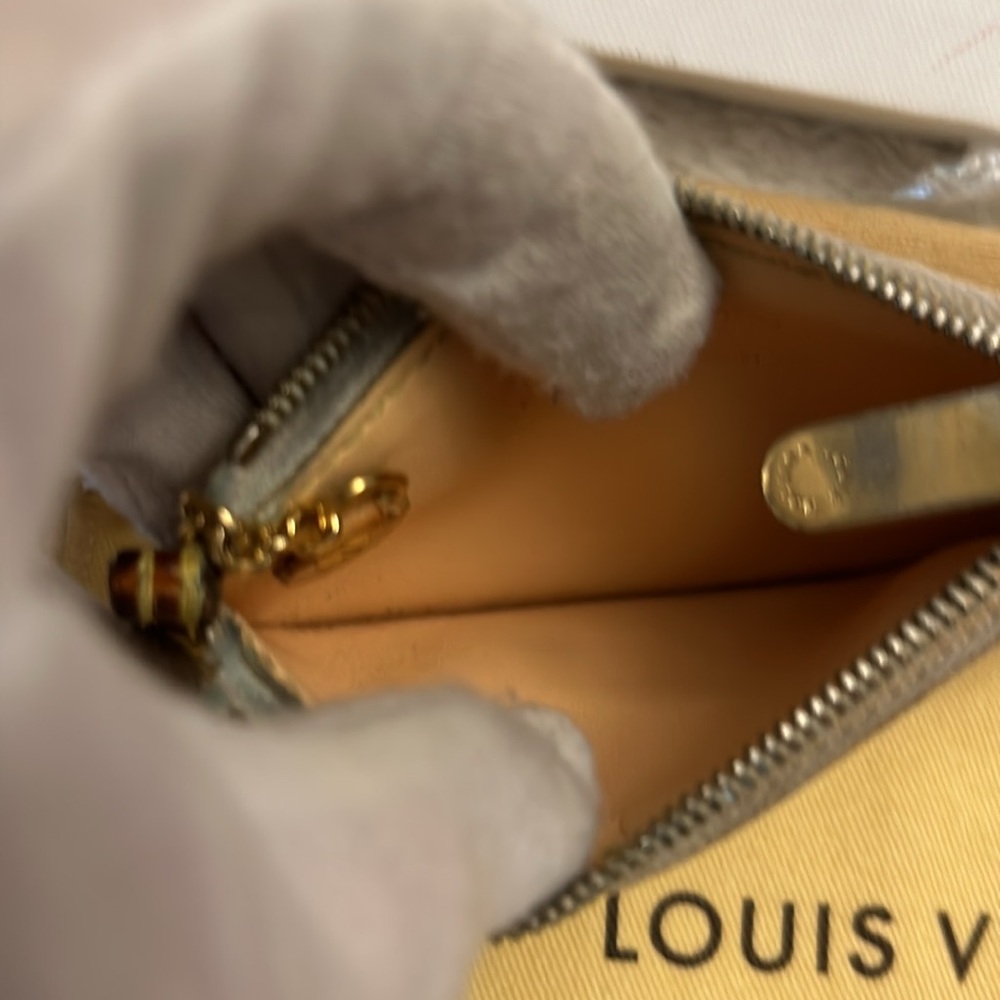 Louis Vuitton Murakami White 3 piece, wallet, key classe and key holder bundle - Picture 17 of 17